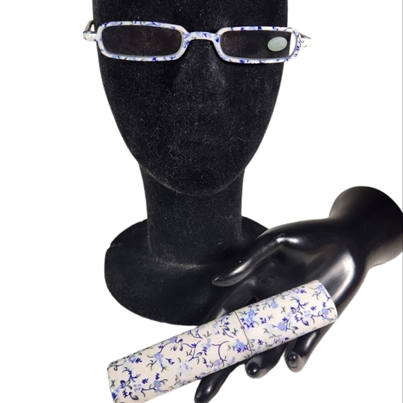 Blue Floral Readers in Hard Case - Picture 1 of 10